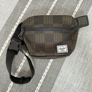 Herschel Supply Company Green and Black Belt Bag with Adjustable Strap